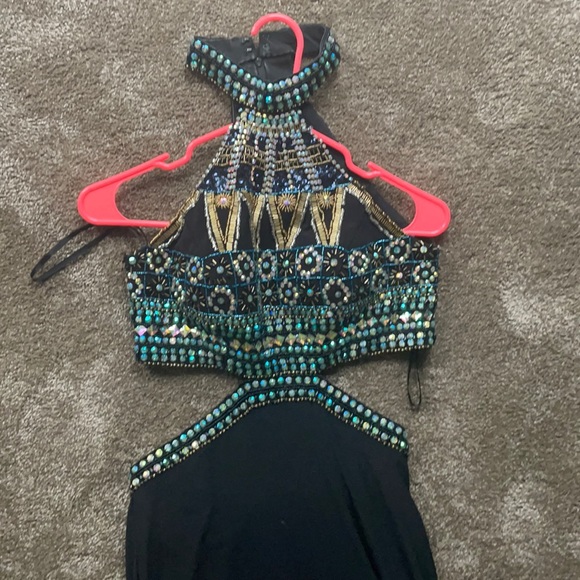 Prom dress - Picture 3 of 4